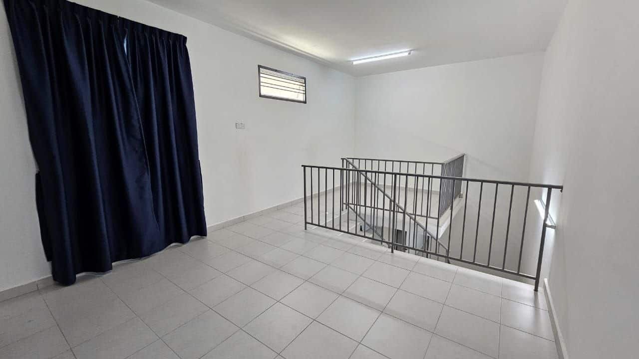 2.5 Storey Terrace House Pulai Mutiara 3