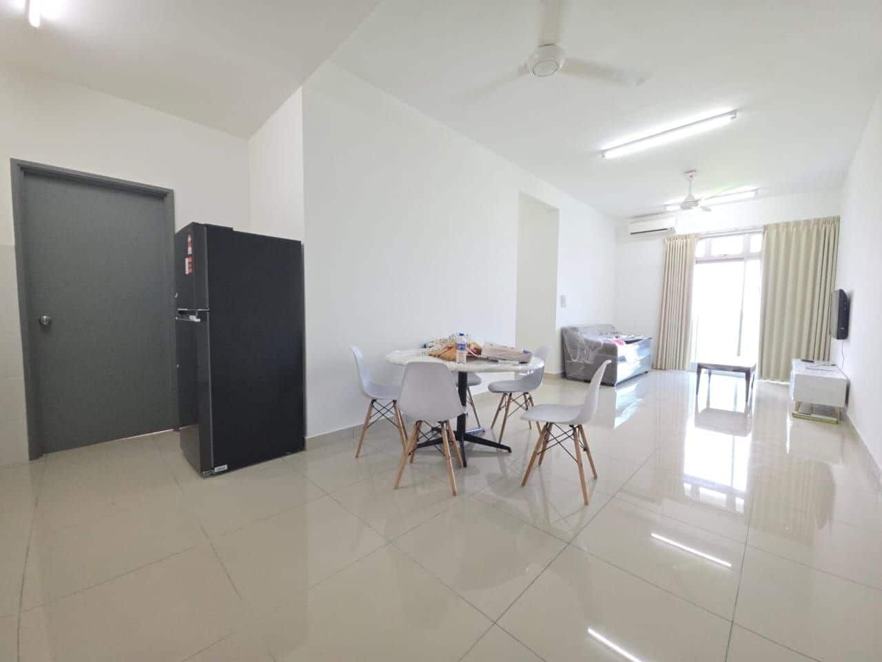 Condominium Meridin Bayvue 1