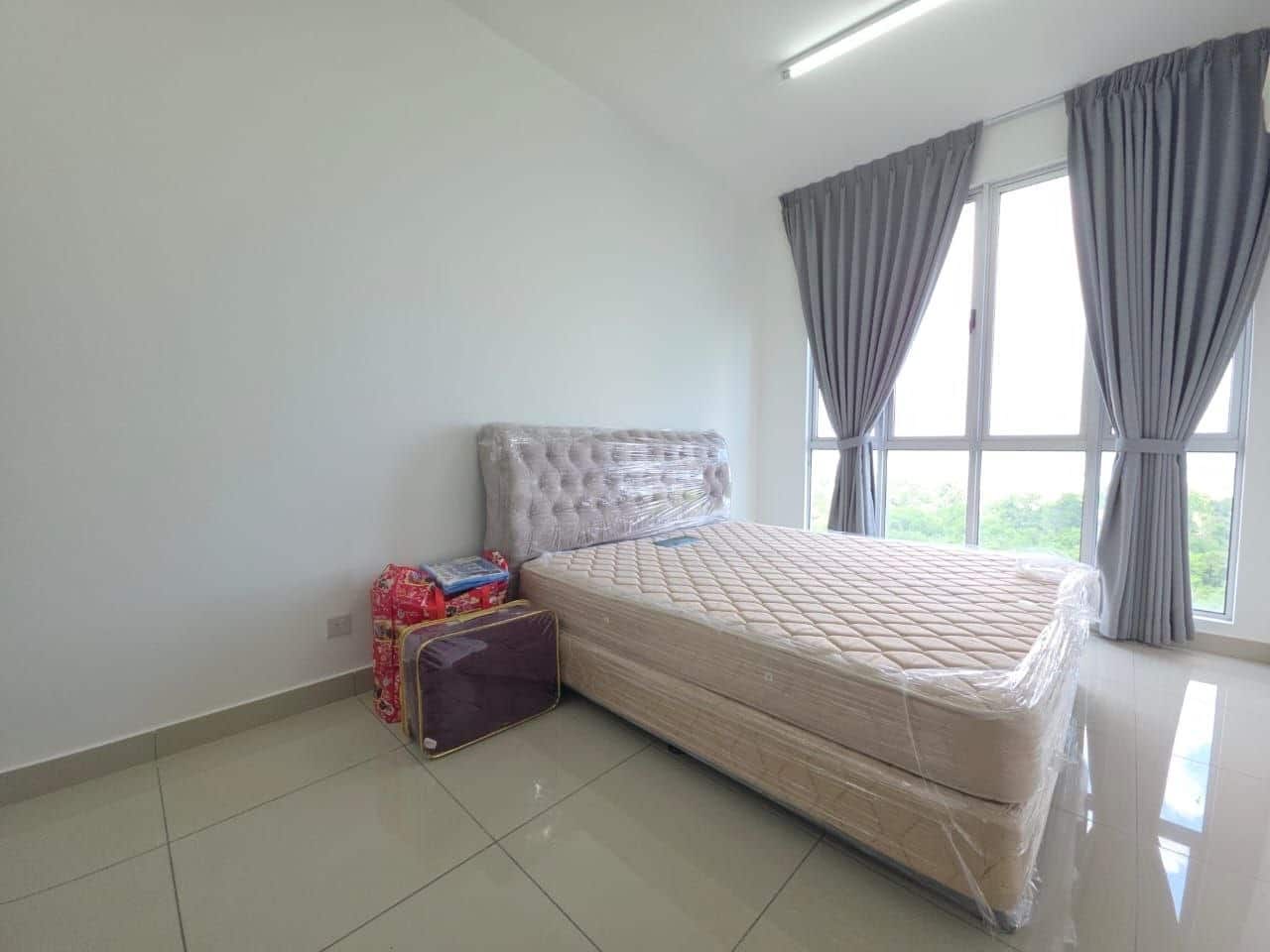 Condominium Meridin Bayvue 4