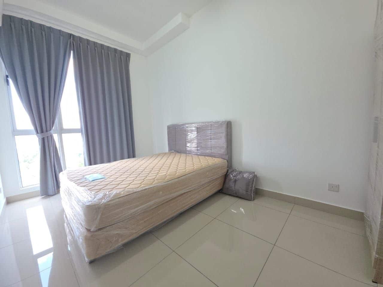 Condominium Meridin Bayvue 5