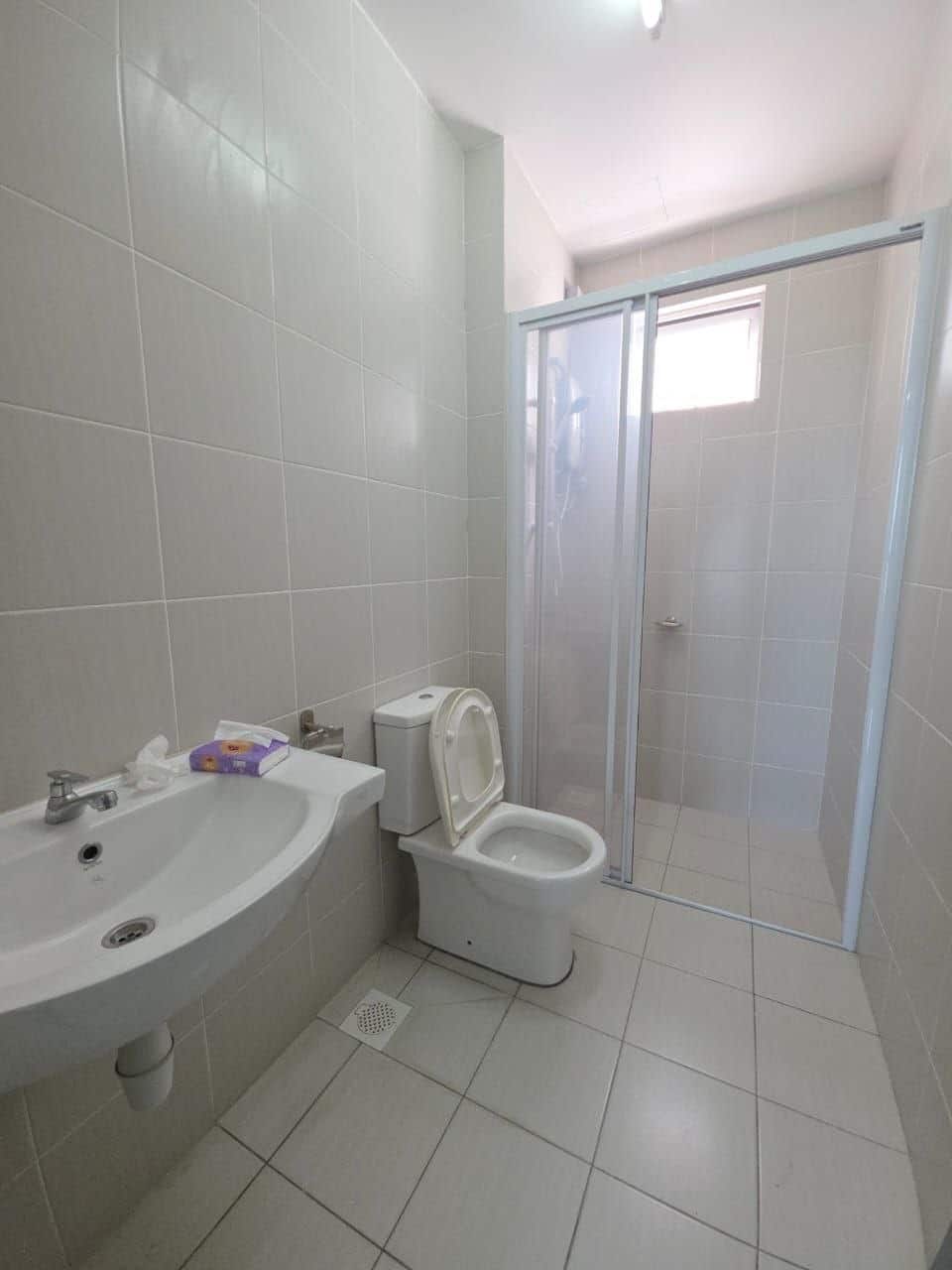 Condominium Meridin Bayvue 8