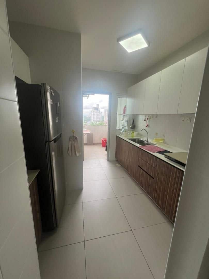 Season Luxury Apartment Larkin 7