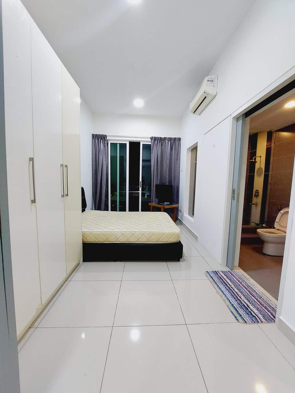 Studio Danga Bay 5