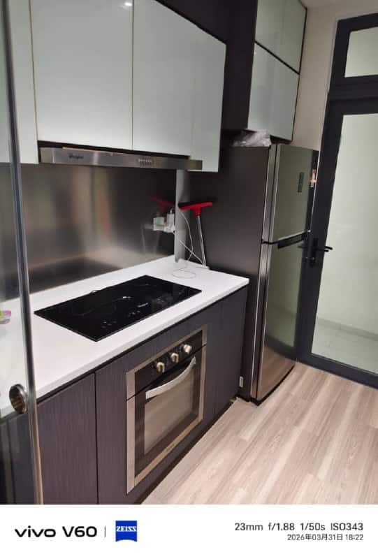 Service Apartment Crescent Bay Suites 4