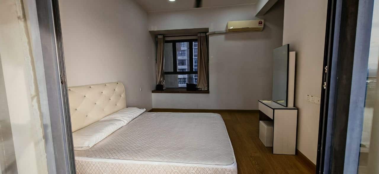 Master Bedroom with Balcony Sea View Danga Bay 6