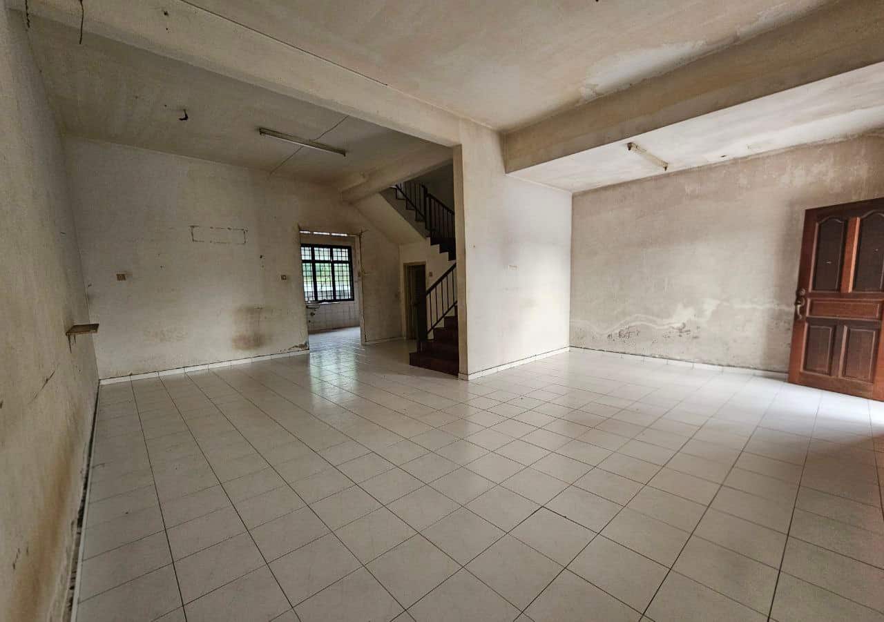 Double Storey End Lot Kulai Utama 1