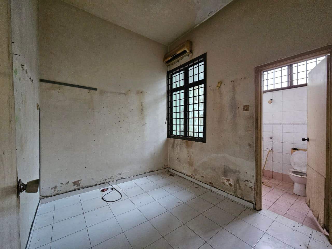 Double Storey End Lot Kulai Utama 7