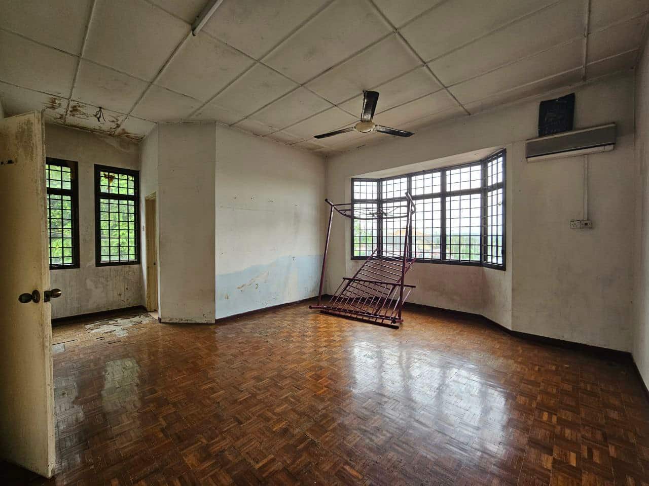Double Storey End Lot Kulai Utama 4