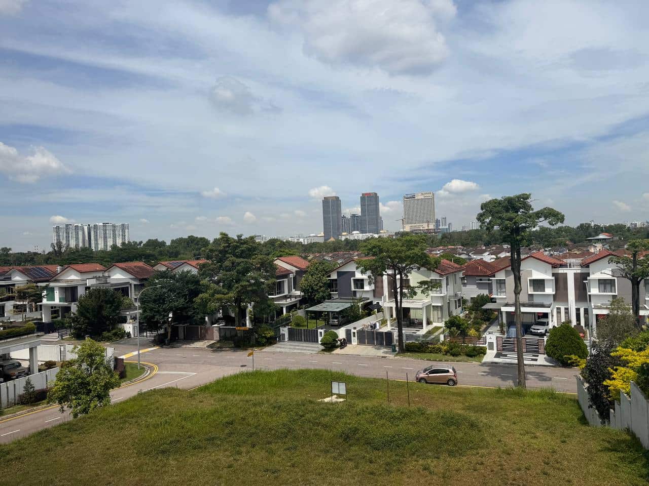 3 Storey Bungalow Taman Ponderosa 9