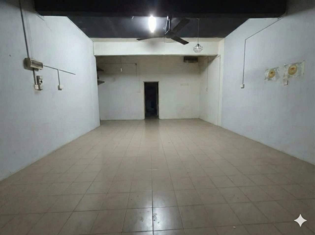 Double Storey Shoplot Taman Senai Baru 4