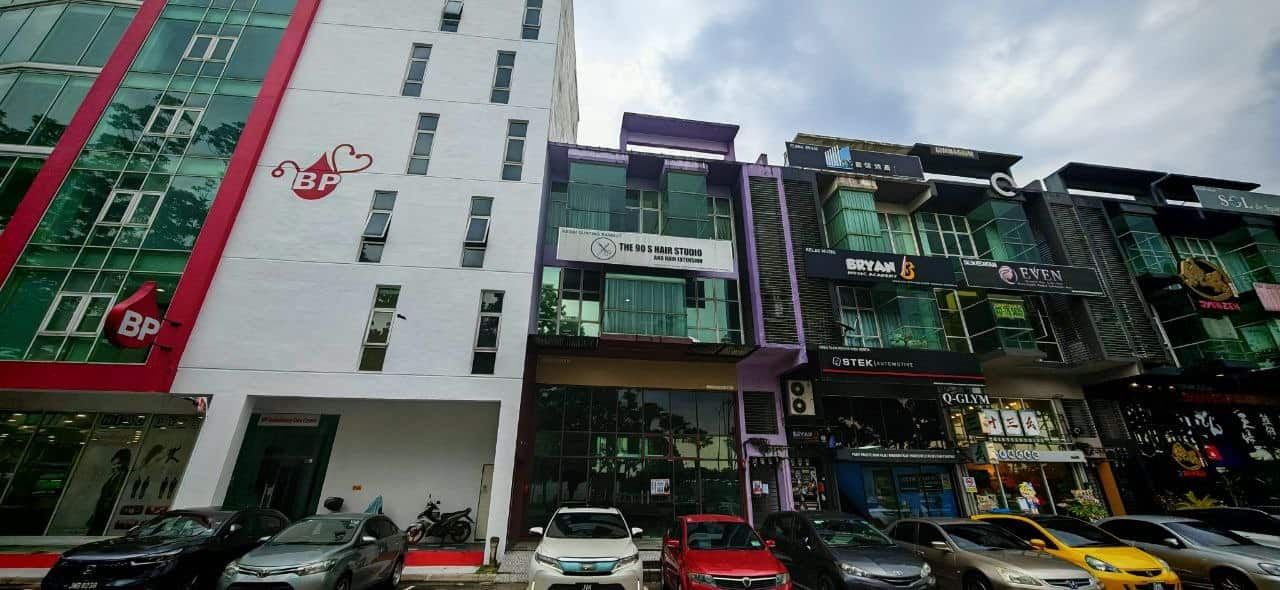 3.5 Storey Shoplot Pusat Perdagangan Danga Utama 3