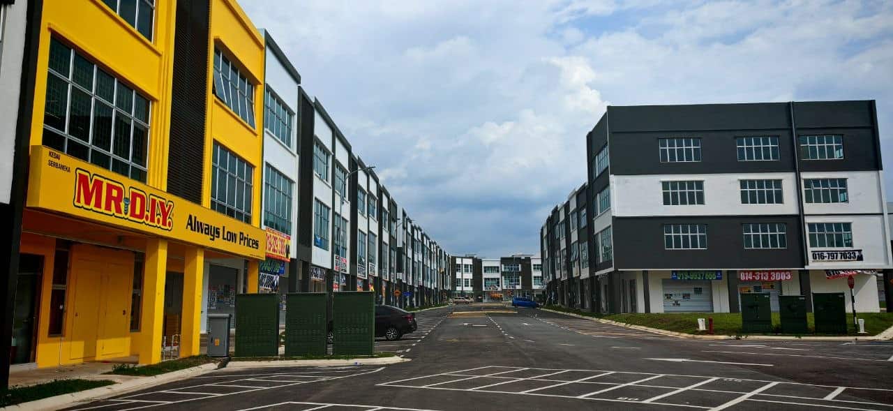 3 Storey Shoplot jalan puncak 2 5