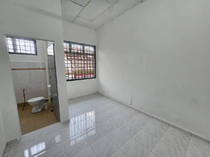 Double Storey Terrace House Pulai Utama 7