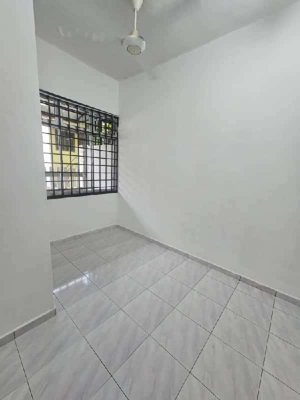 Double Storey Terrace House Pulai Utama 6