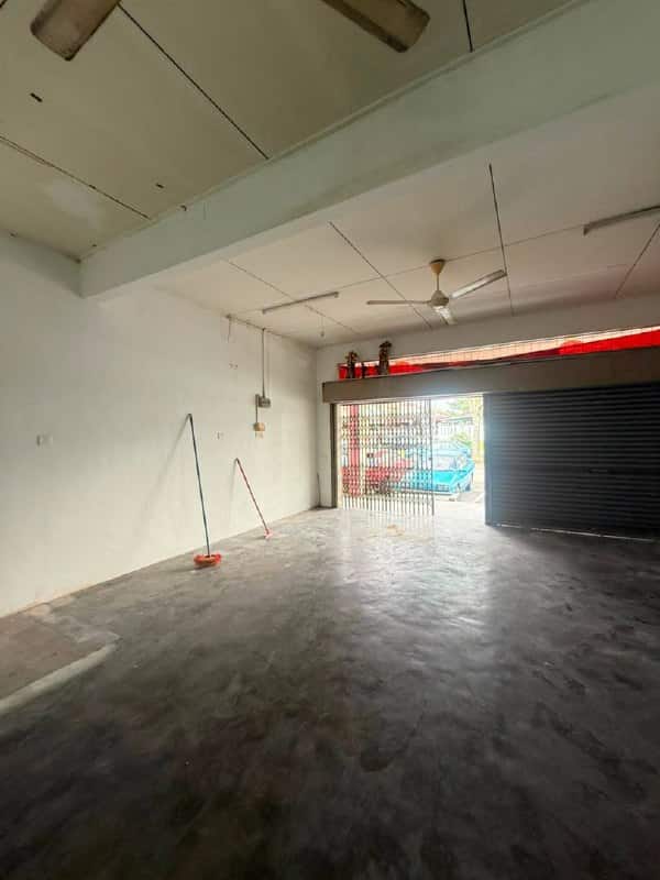 Single Storey Shoplot Taman Pulai Indah 4