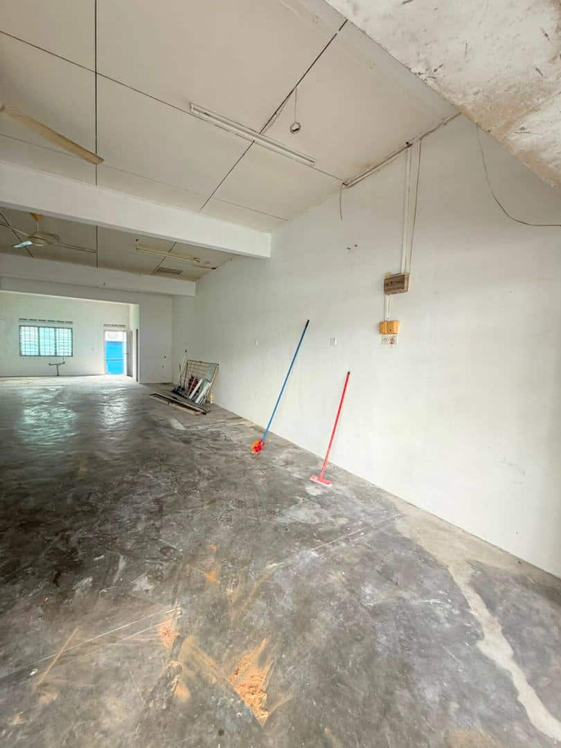 Single Storey Shoplot Taman Pulai Indah 5