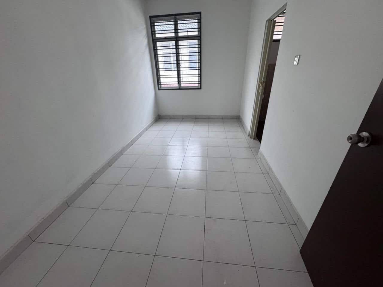 Double Storey Terrace Jalan Scientex Jaya 7