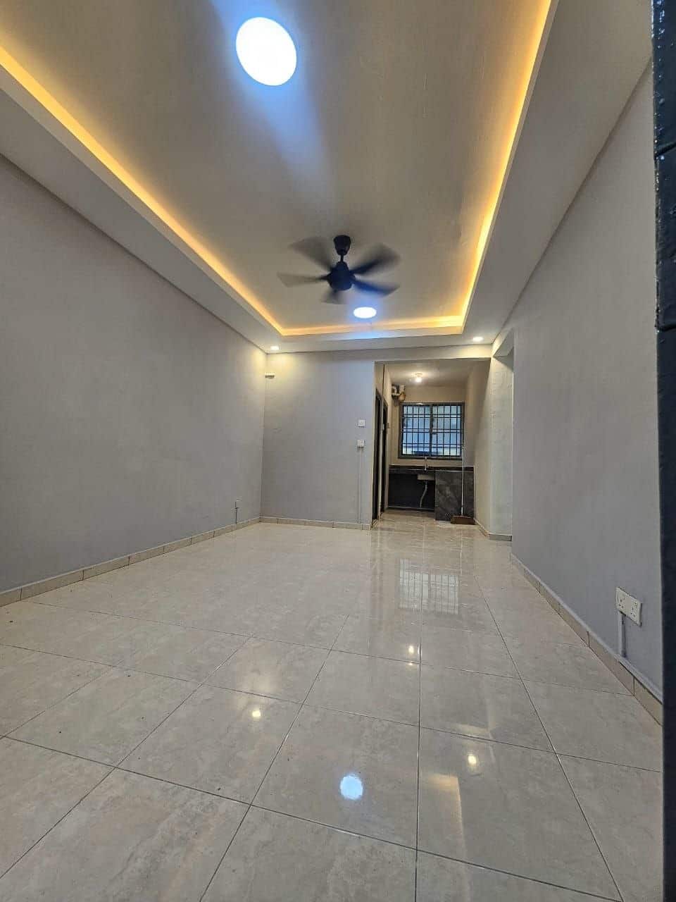 Medium Cost Flat Plentong Utama 3