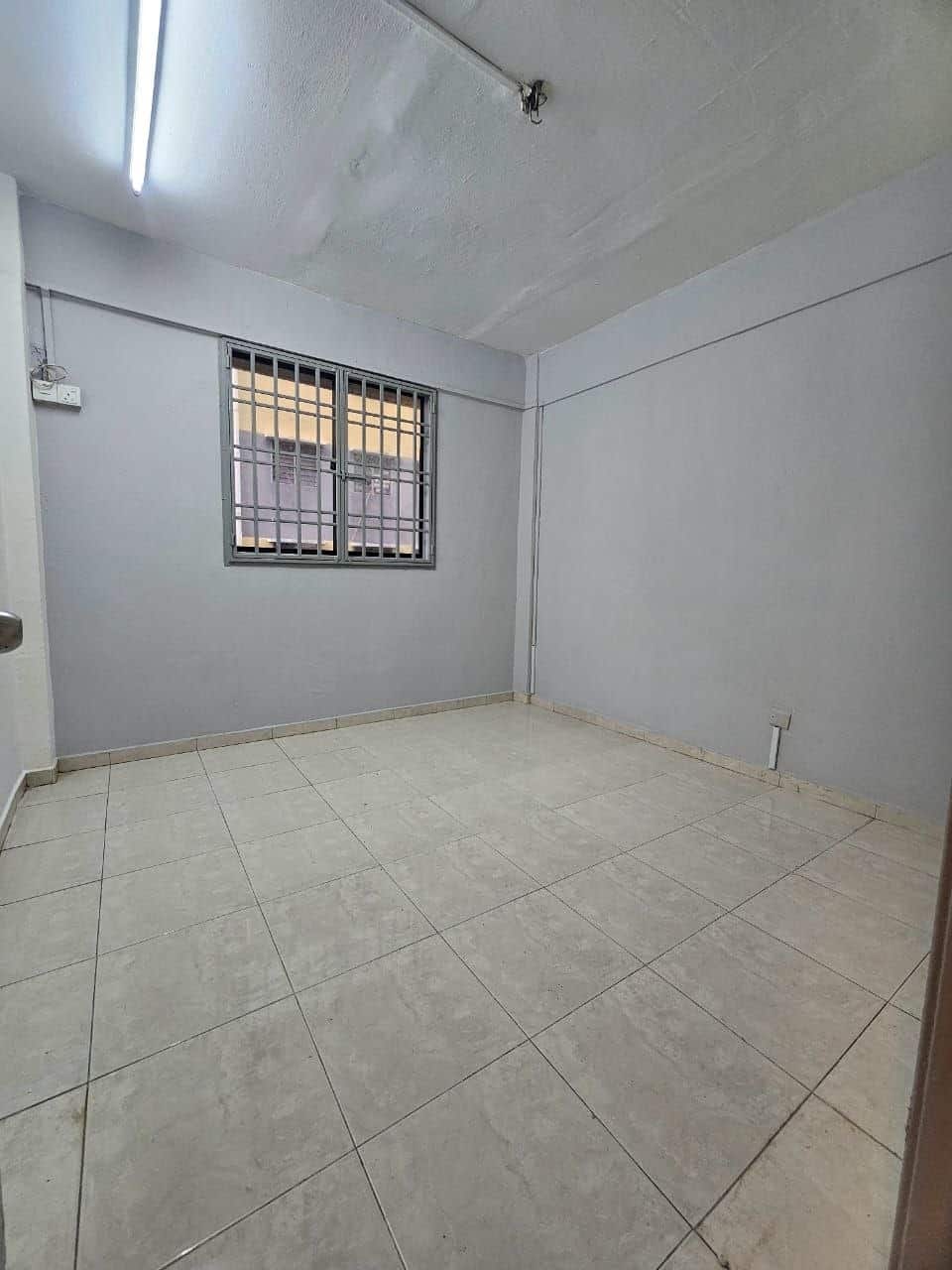 Medium Cost Flat Plentong Utama 2