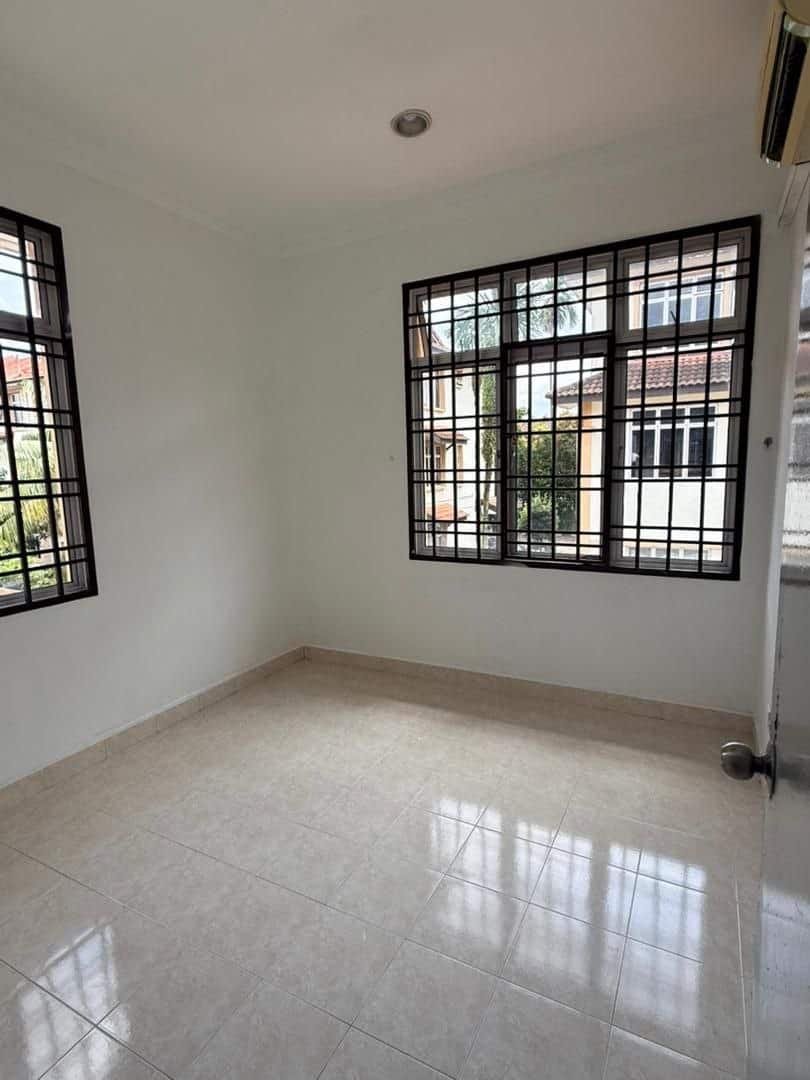 Double Storey Townhouse Nusavilla@Nusa Bestari Jaya 4