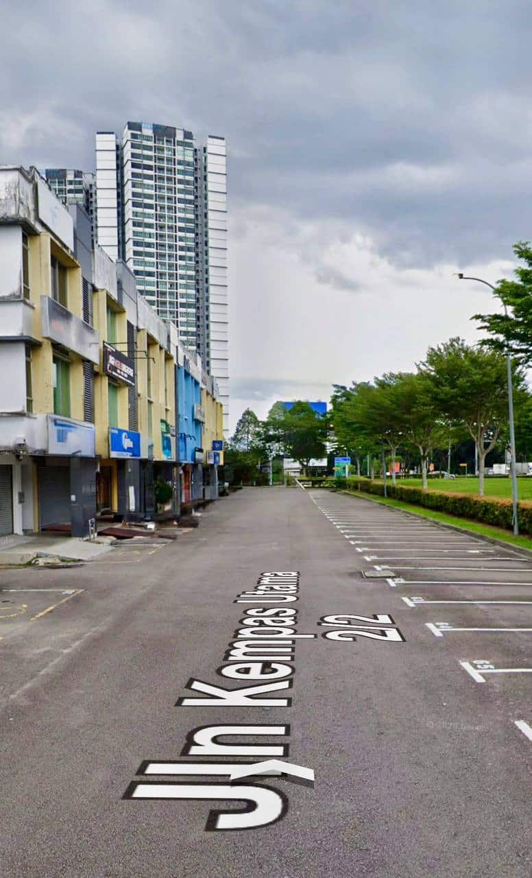 3 Storey Shoplot - Intermediate Kempas Utama 1