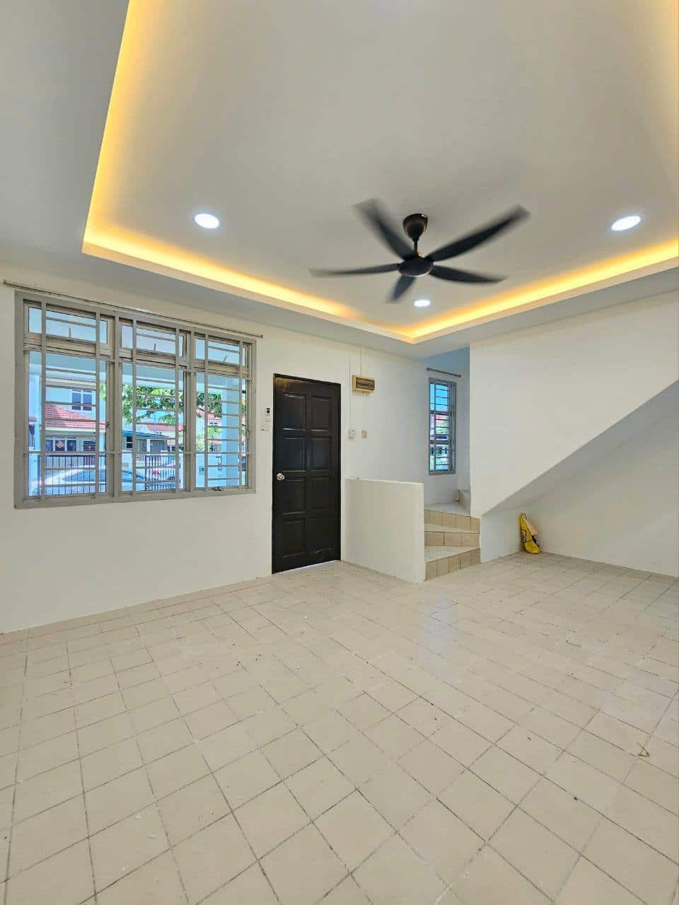 Double Storey Medium Cost End Lot Setia Indah 3