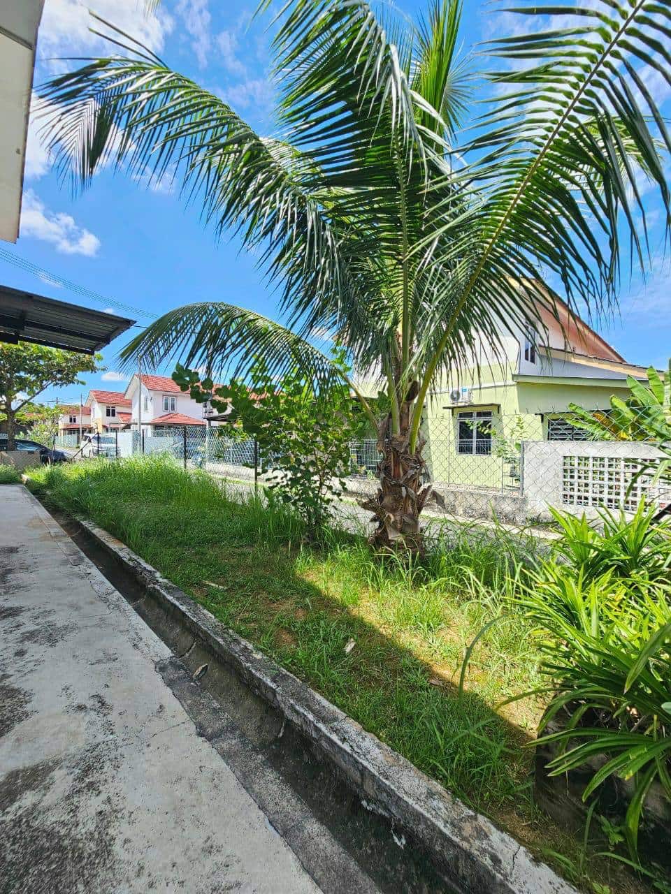 Double Storey Medium Cost End Lot Setia Indah 7