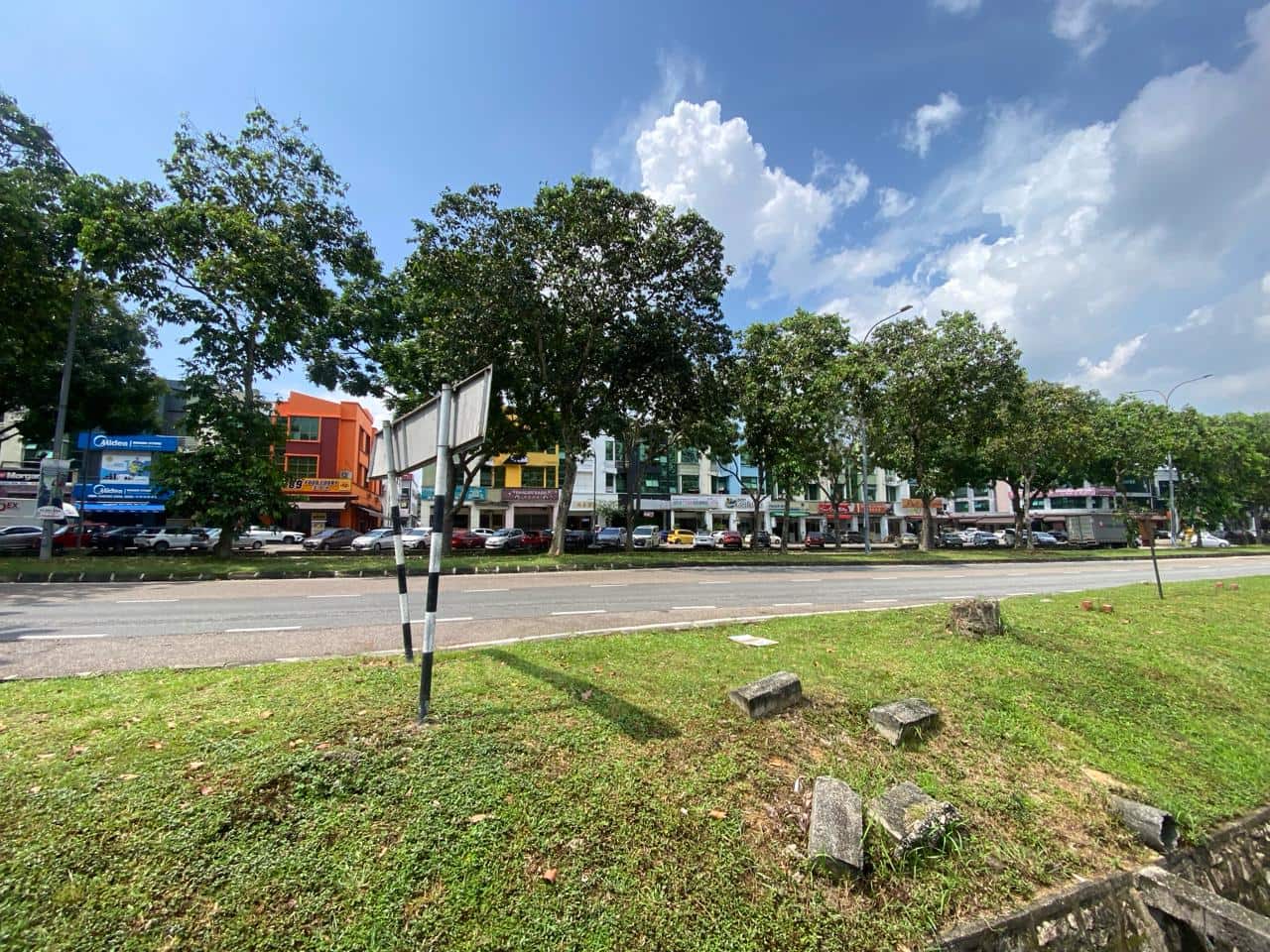 Double storey shop lot Jalan Rawa 5, Desa Cemerlang 2