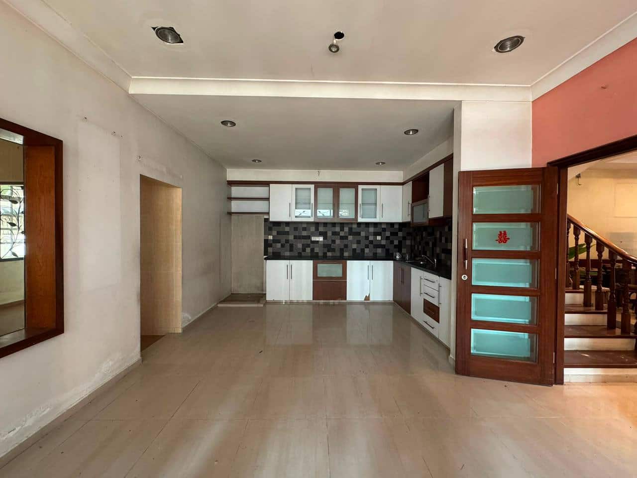 Semi-Detached Commercial Unit Jalan Serampang 3