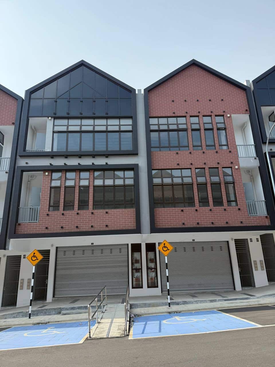 3-Storey Shop-Office Sutera Square 4