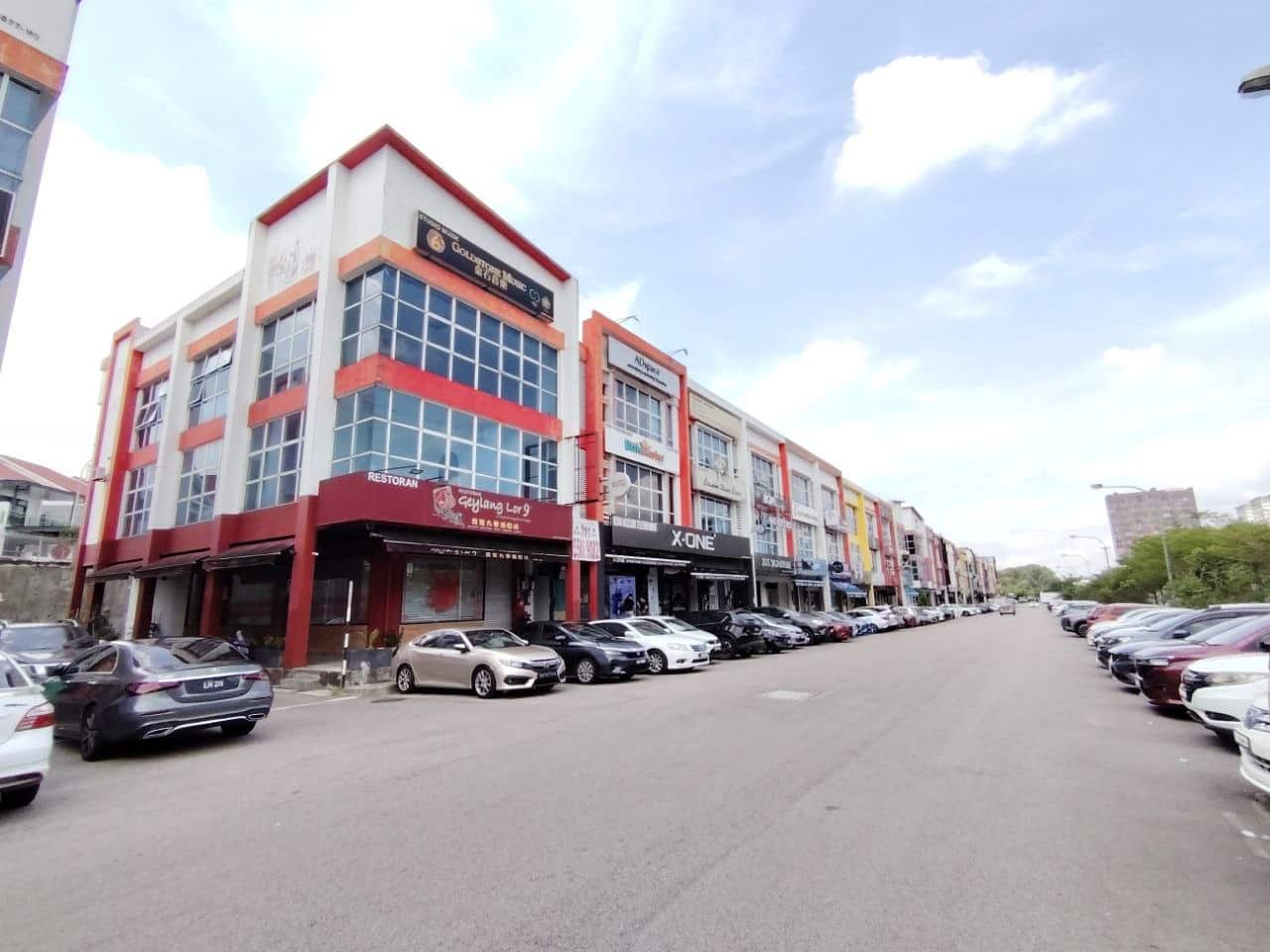3 Storey Shop Lot (Intermediate Lot) Jalan Mutiara Emas 2A 1