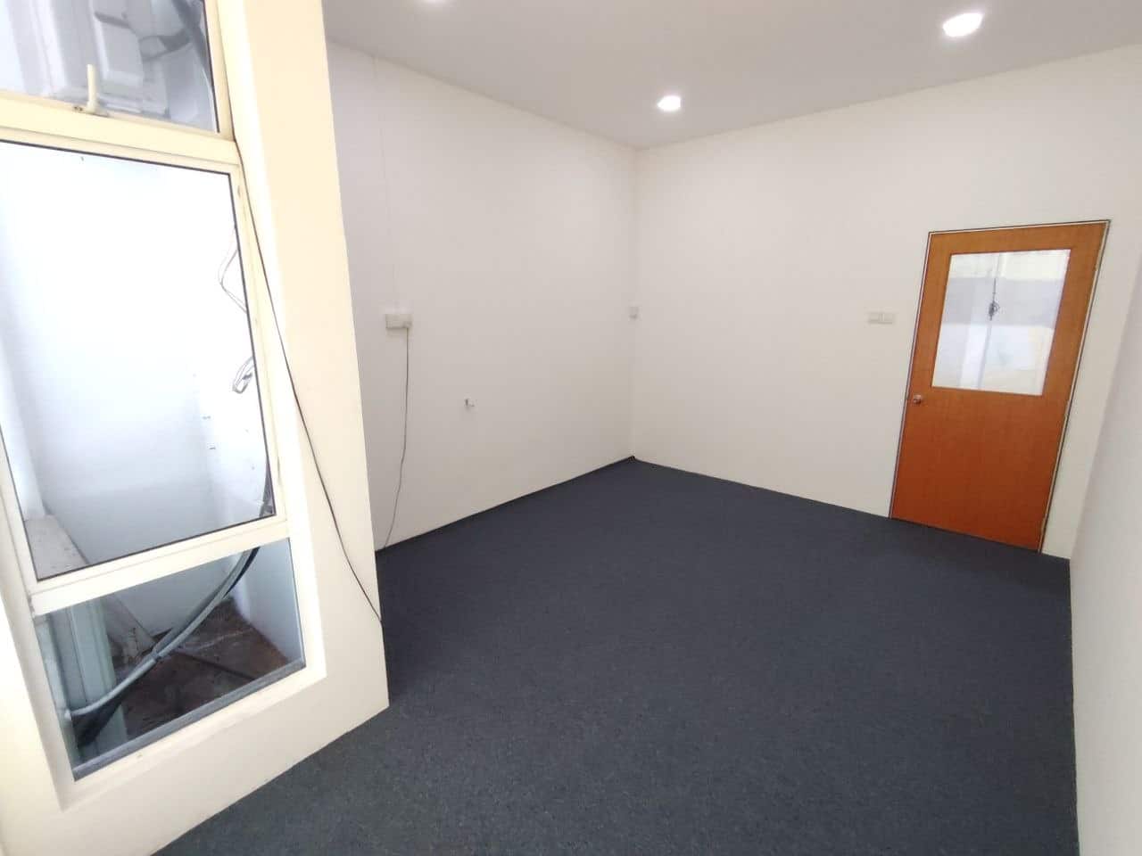 3 Storey Shop Lot (Intermediate Lot) Jalan Mutiara Emas 2A 5