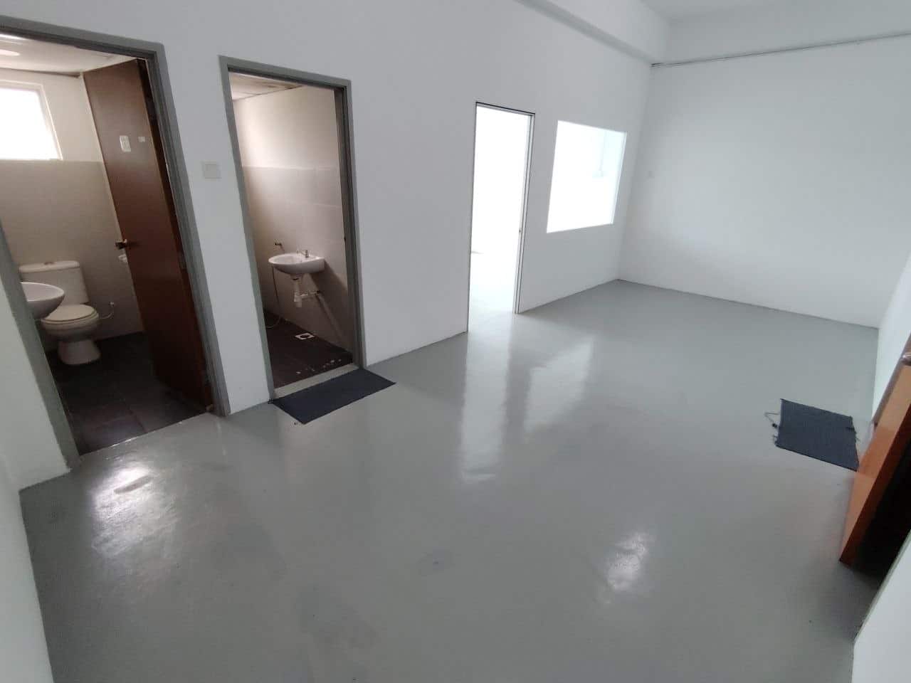 3 Storey Shop Lot (Intermediate Lot) Jalan Mutiara Emas 2A 8