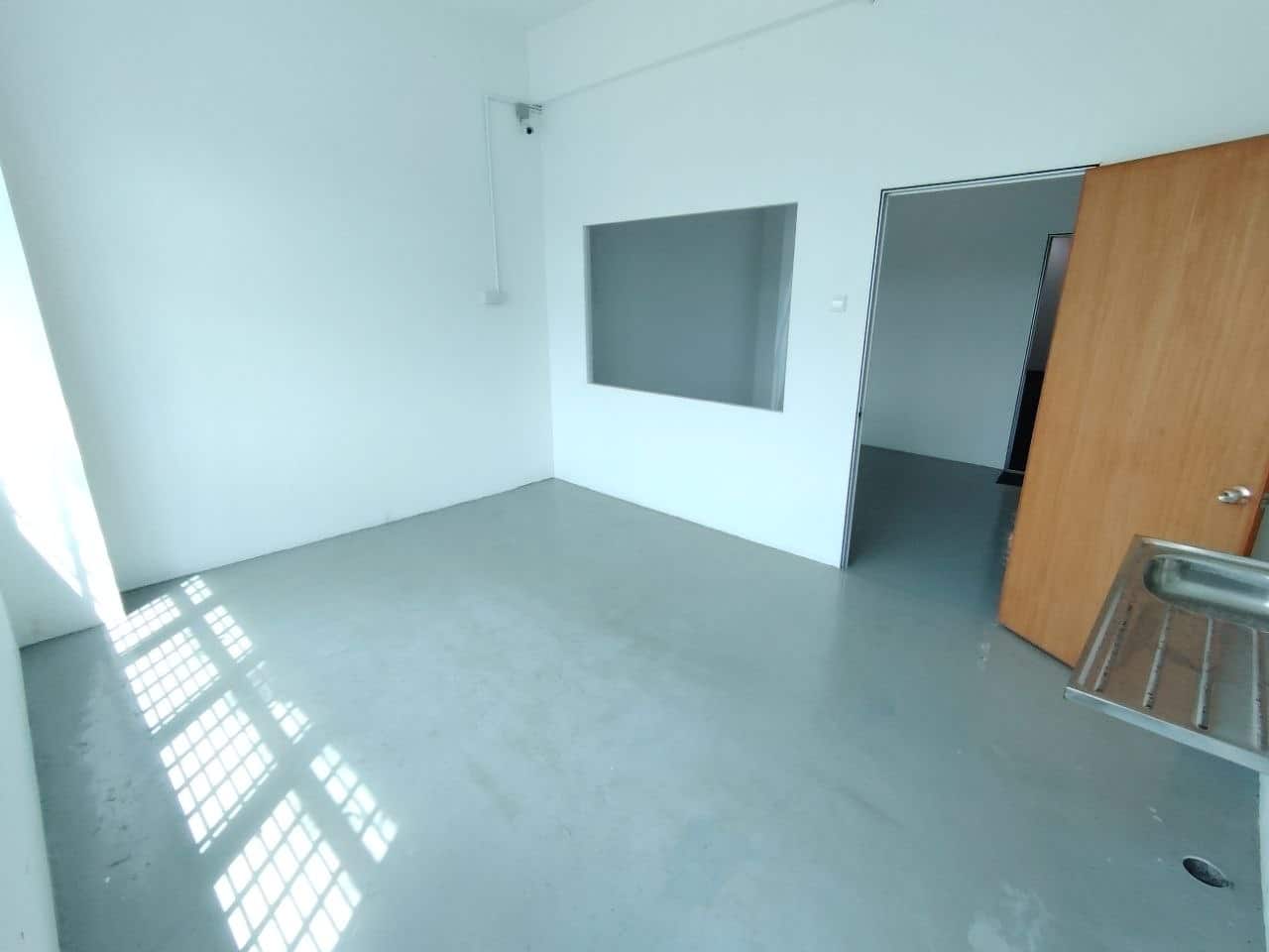3 Storey Shop Lot (Intermediate Lot) Jalan Mutiara Emas 2A 7