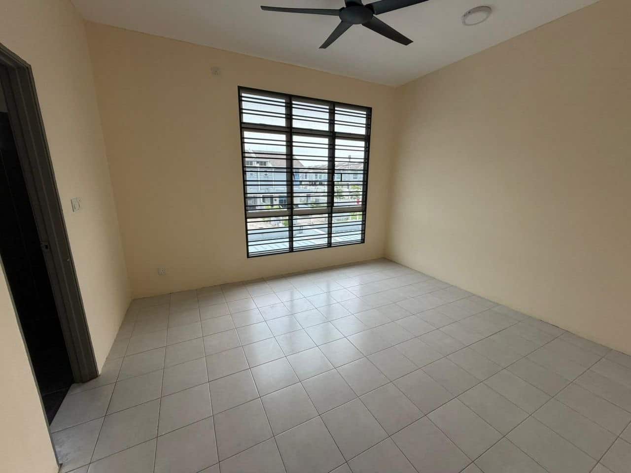 Double Storey Corner Taman Seri Austin 6