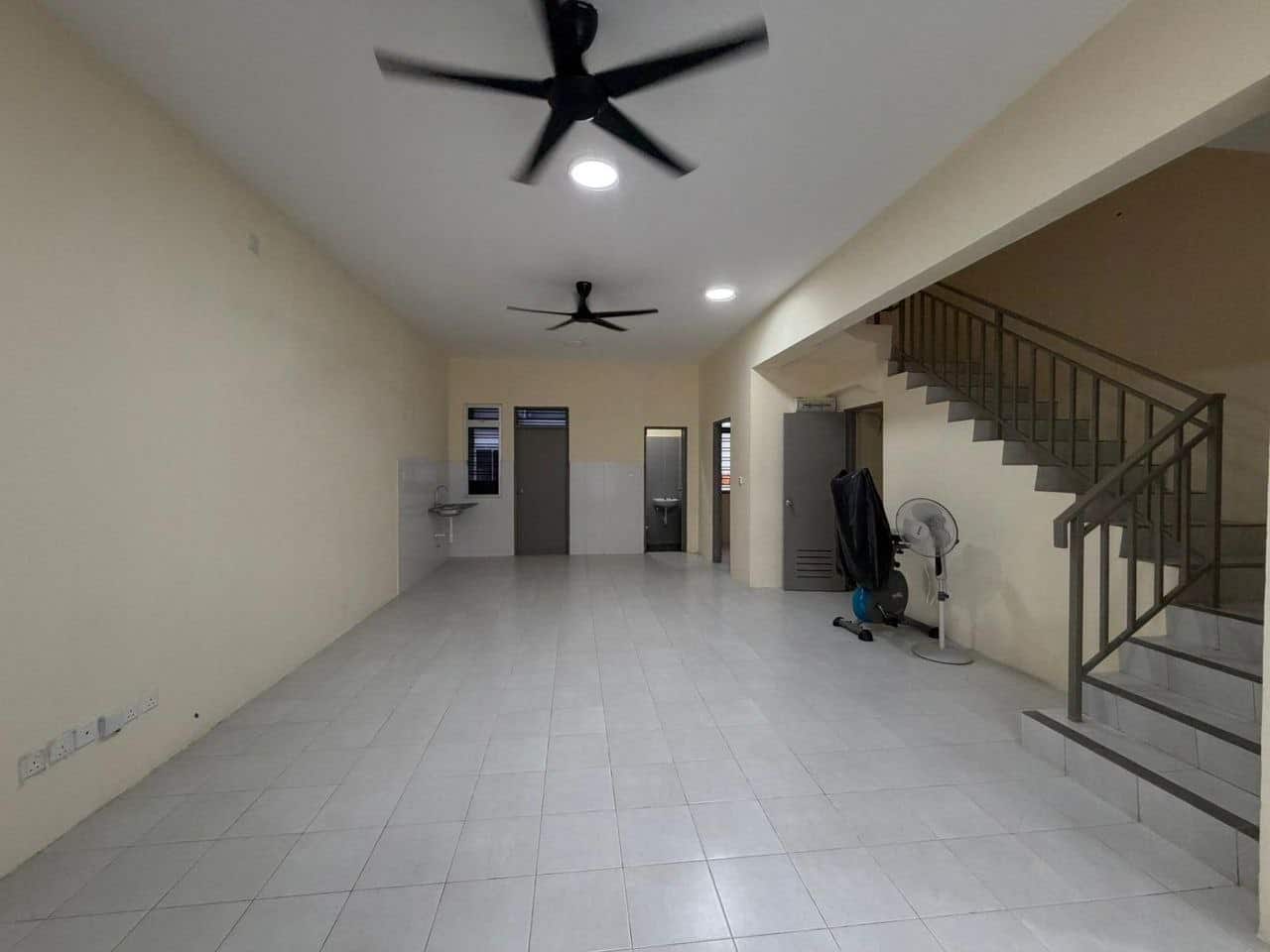 Double Storey Corner Taman Seri Austin 3