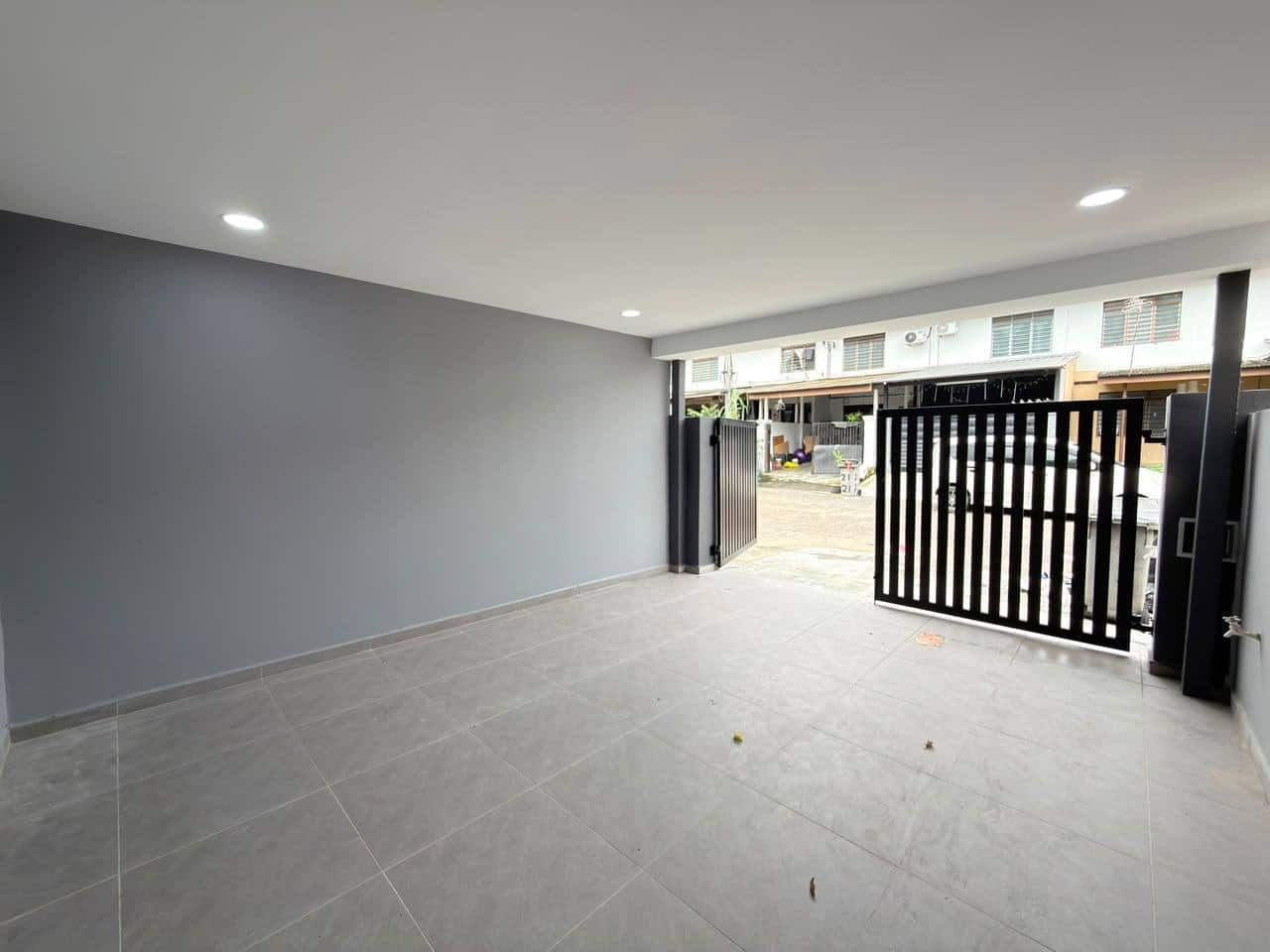 Double Storey Low Cost Bukit Tiram 4