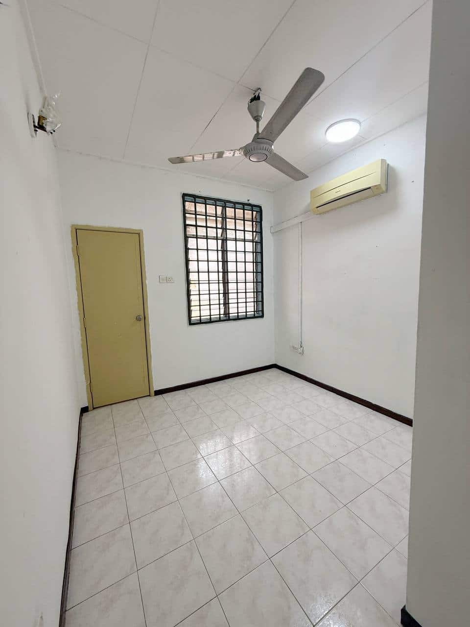 Double Storey Terrace Bandar Seri Alam 10