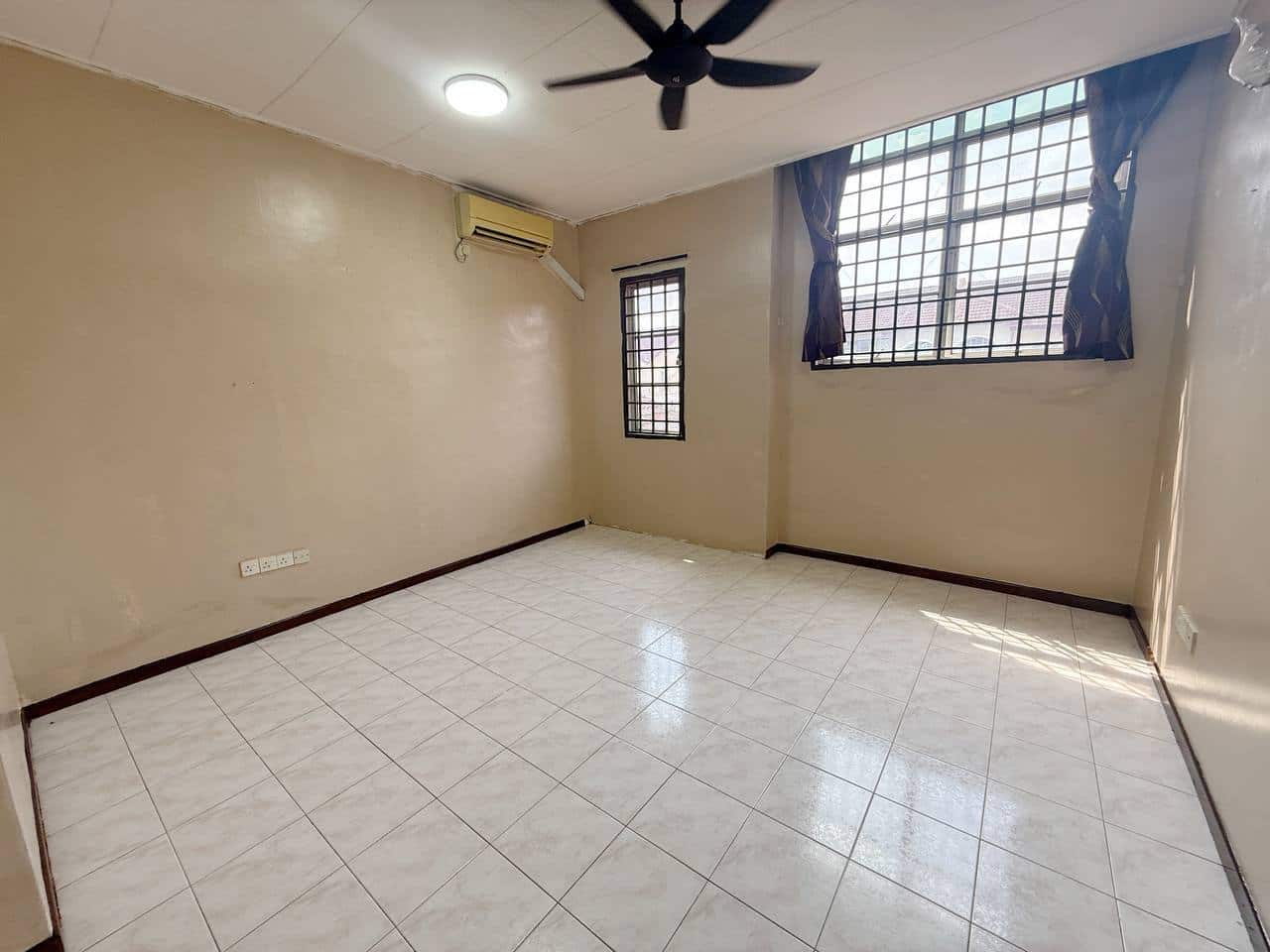 Double Storey Terrace Bandar Seri Alam 8