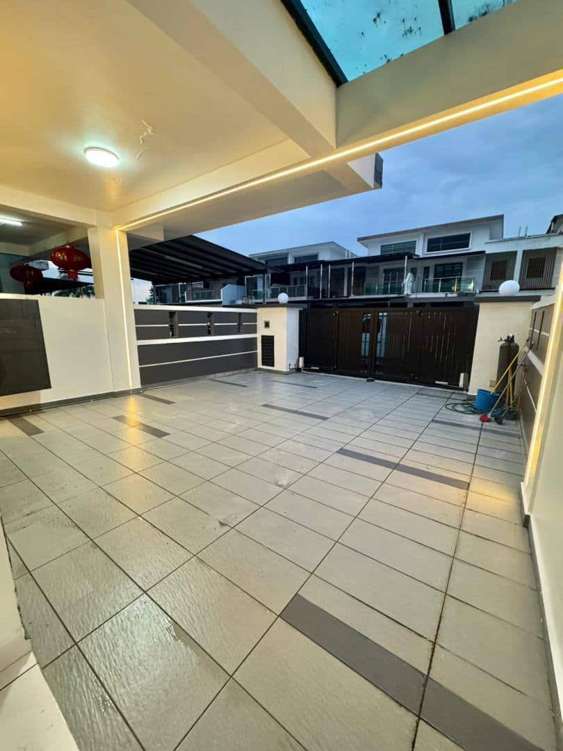 Double Storey End Lot Taman Nusa Damai 2