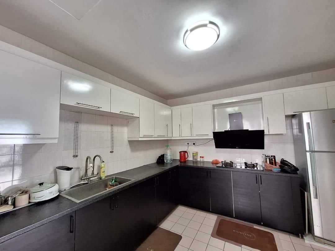 Condominium Kempas 7