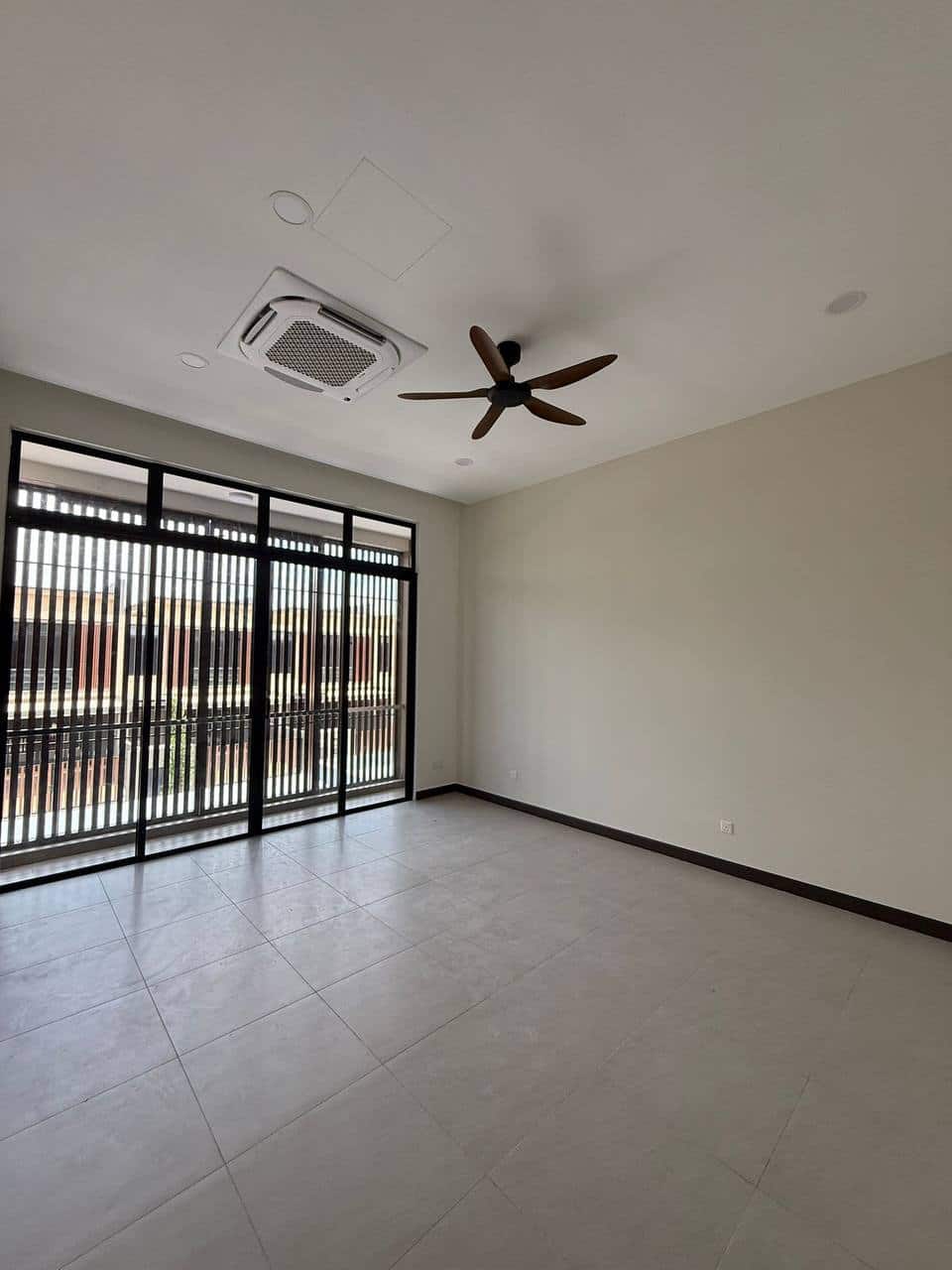 2-Storey Terrace House Aurora Resort 5