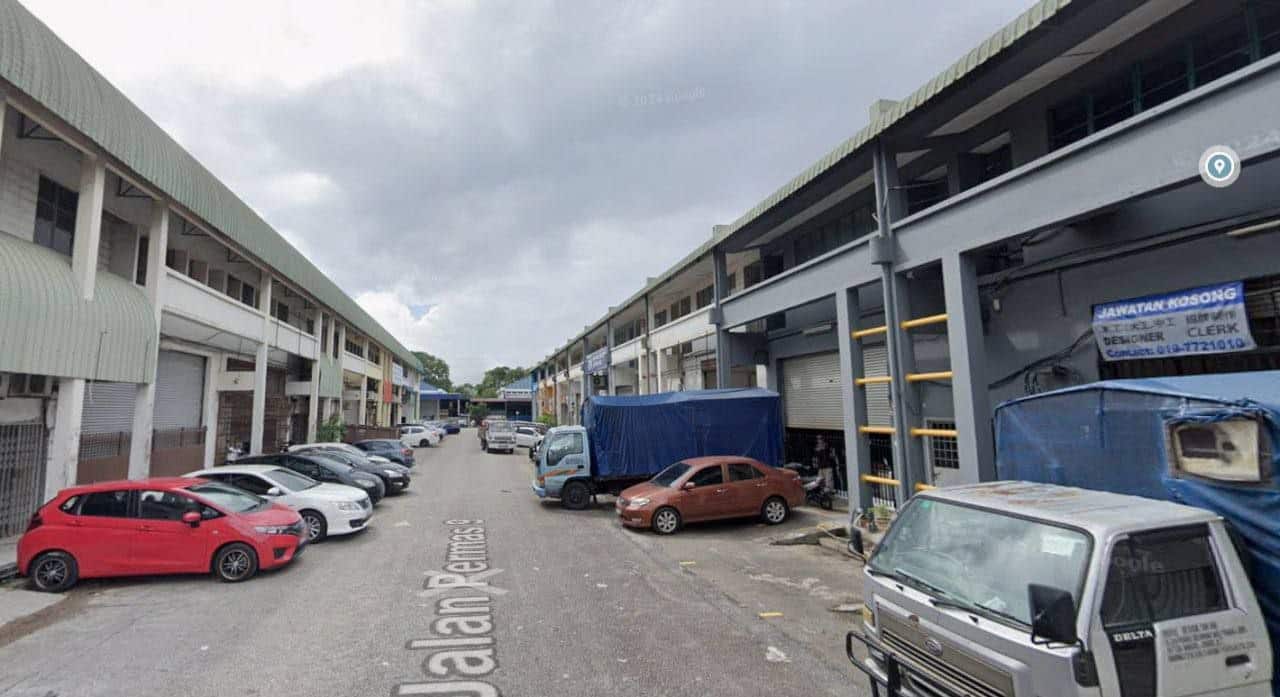 1.5-Storey Terrace Factory Permas Jaya 2