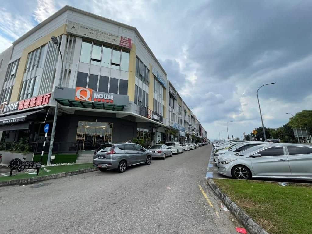 Triple Storey Shoplot Jalan Pendekar @ Tun Aminah 1