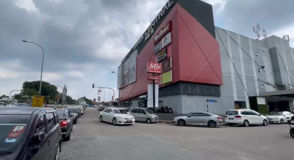Triple Storey Shoplot Jalan Pendekar @ Tun Aminah 2