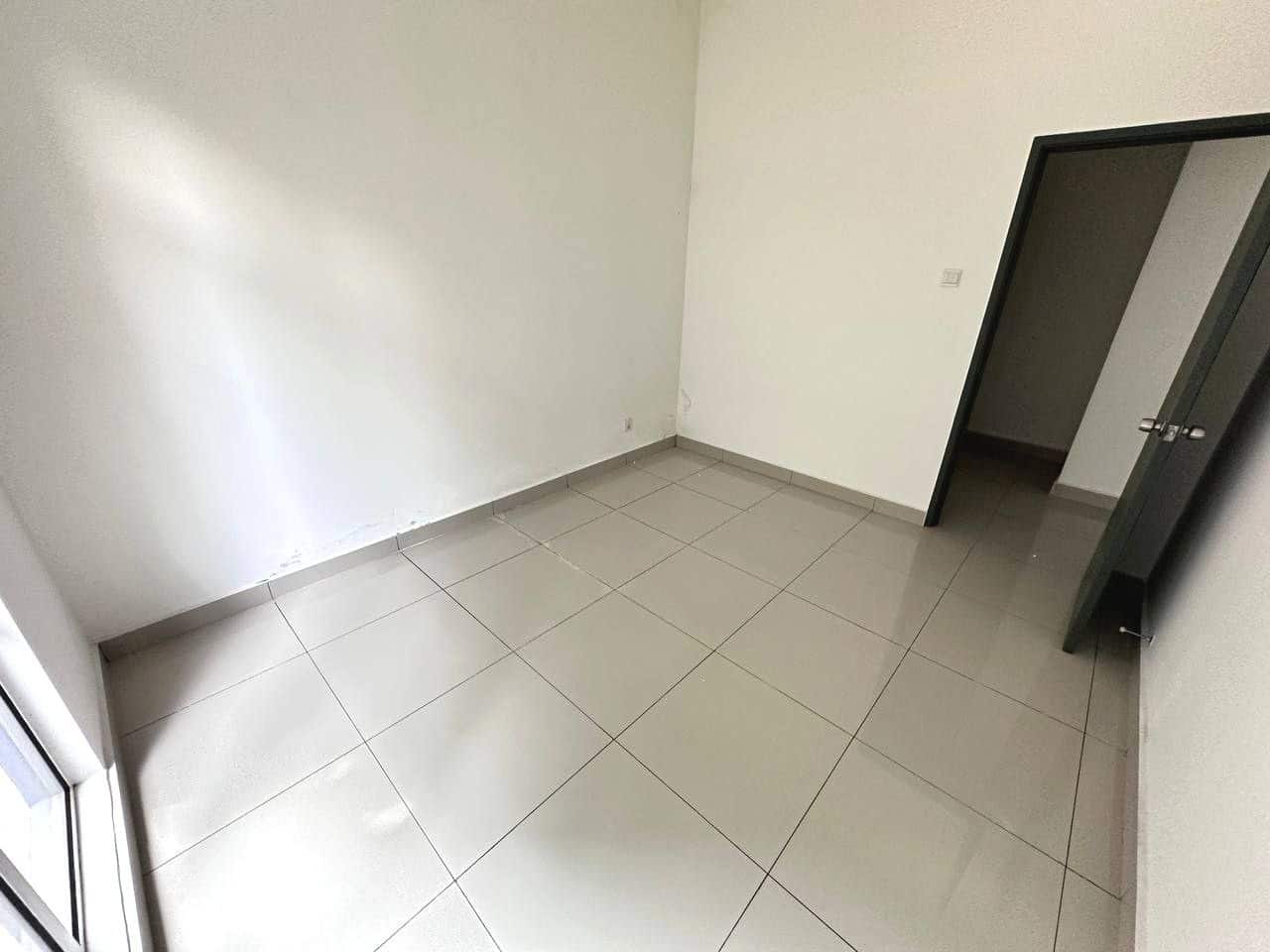Service Apartment Permas 5