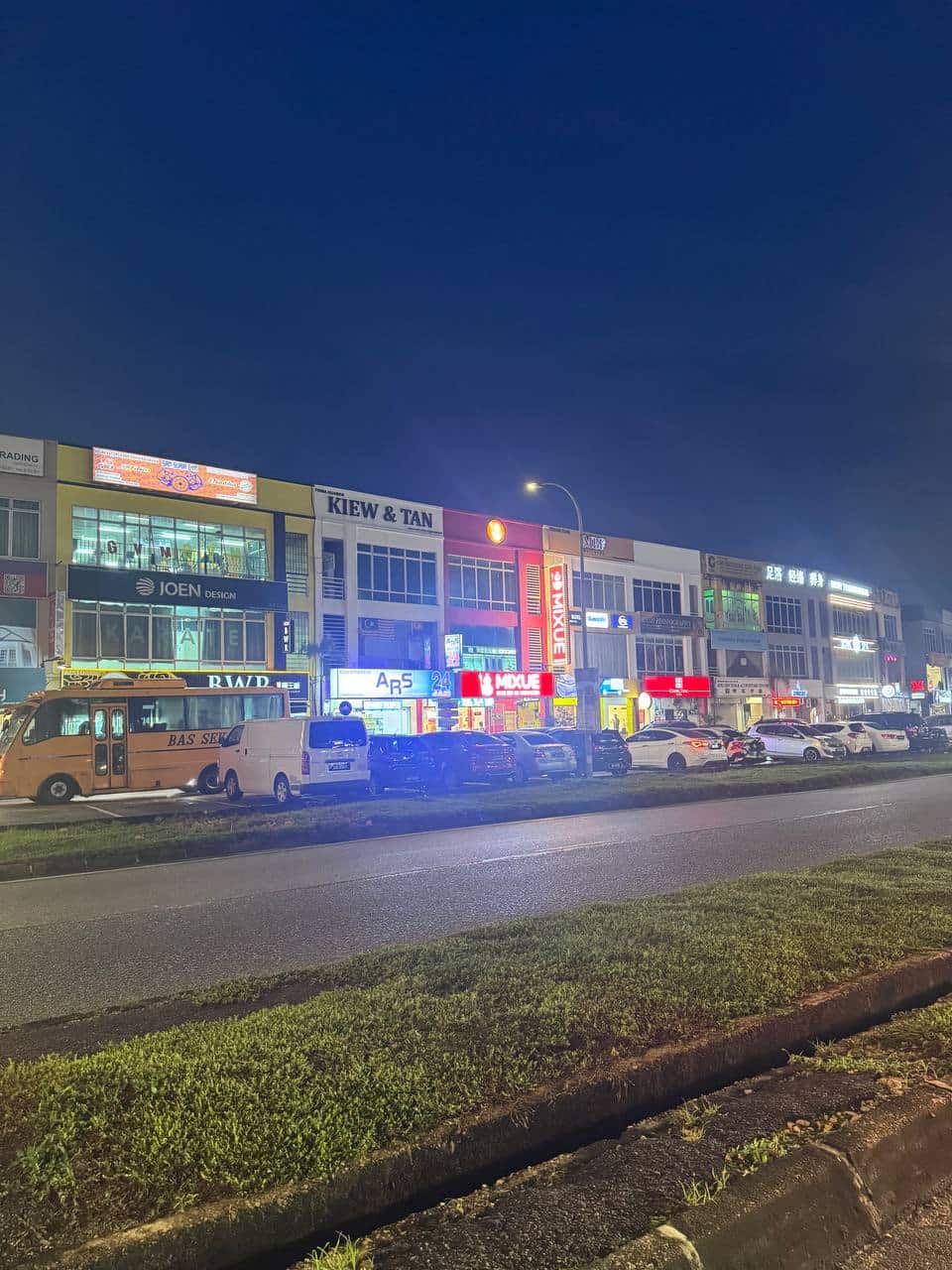 4 Storey Shoplot Intermediate Taman Pelangi 7