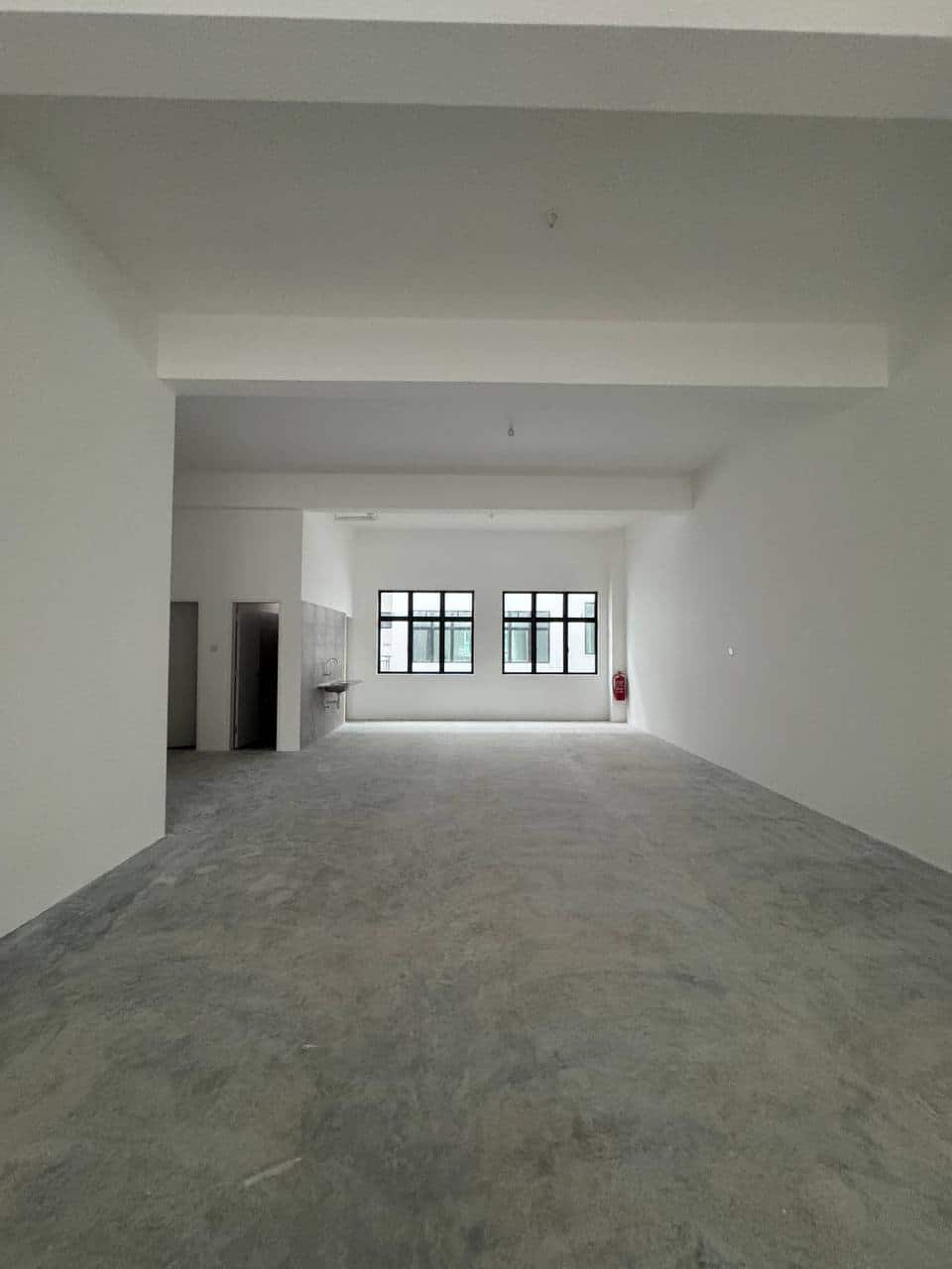 4 Storey Shoplot Intermediate Taman Pelangi 10