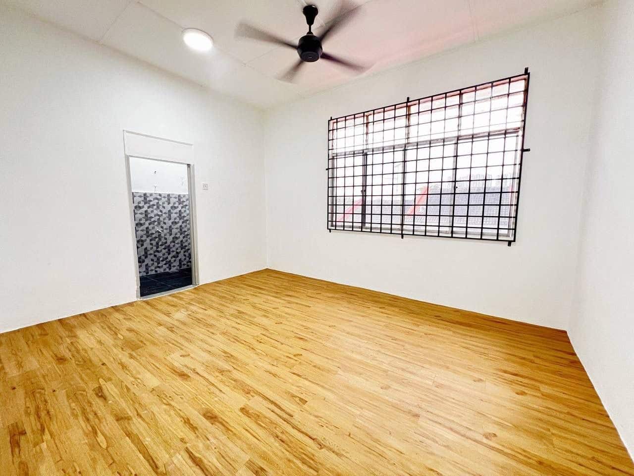 2-Storey Terrace Taman Bukit Kempas 4