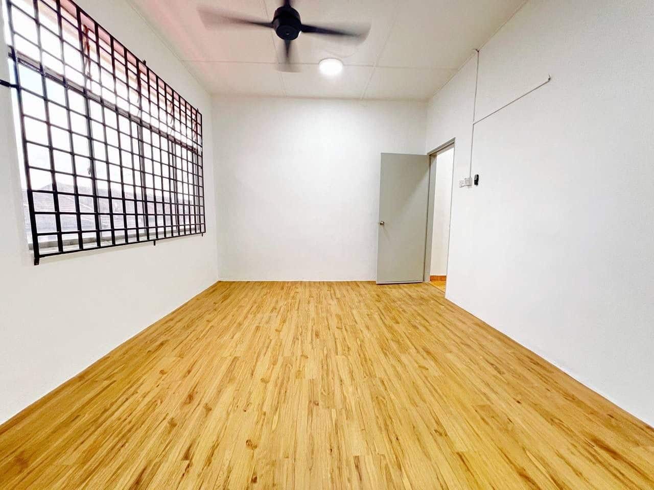 2-Storey Terrace Taman Bukit Kempas 5